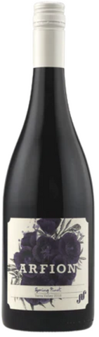 Arfion Pinot Noir on white background